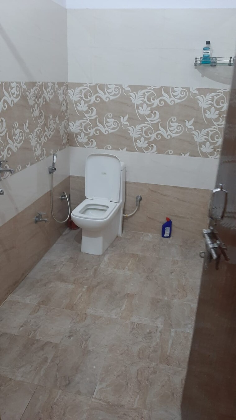 Bathroom, gomti nagar Pg For Boys & Girls In Gomti Nagar 9608856