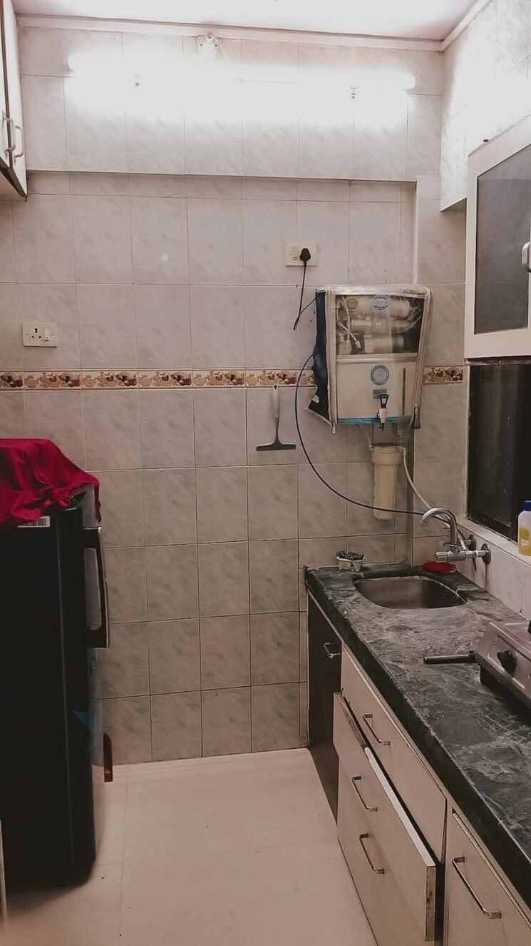 Bathroom, andheri east 1 RK 270 Sq.Ft. Apartment In Andheri East Mumbai 9608904