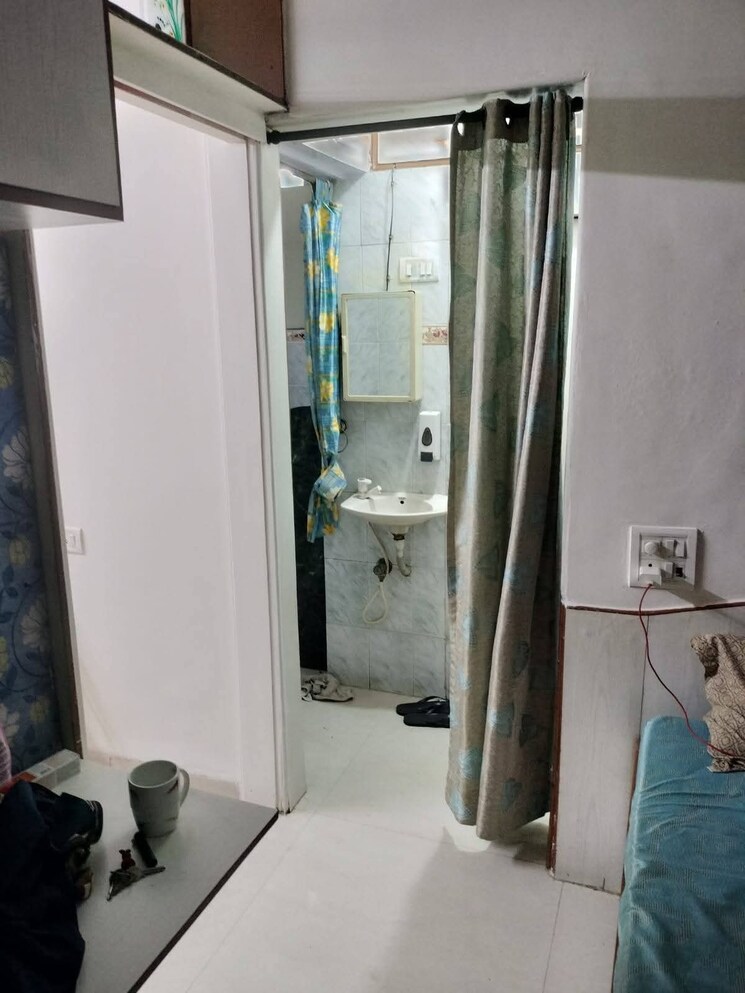 undefined, andheri east 1 RK 270 Sq.Ft. Apartment In Andheri East Mumbai 9608904