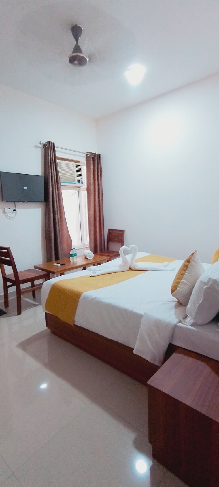 Room, aghapur Pg For Boys & Girls In Aghapur 9608913