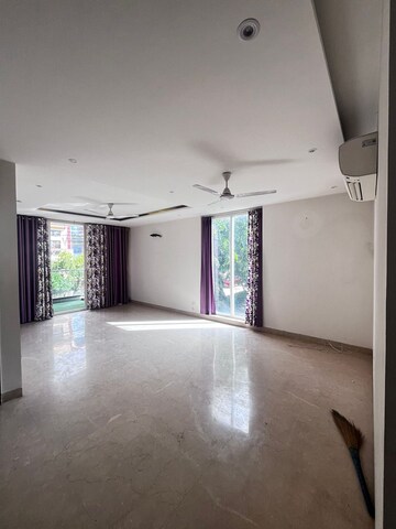 Room in 3.5 BHK Apartment at GPL Eden Heights, Sector 70 – for Rent