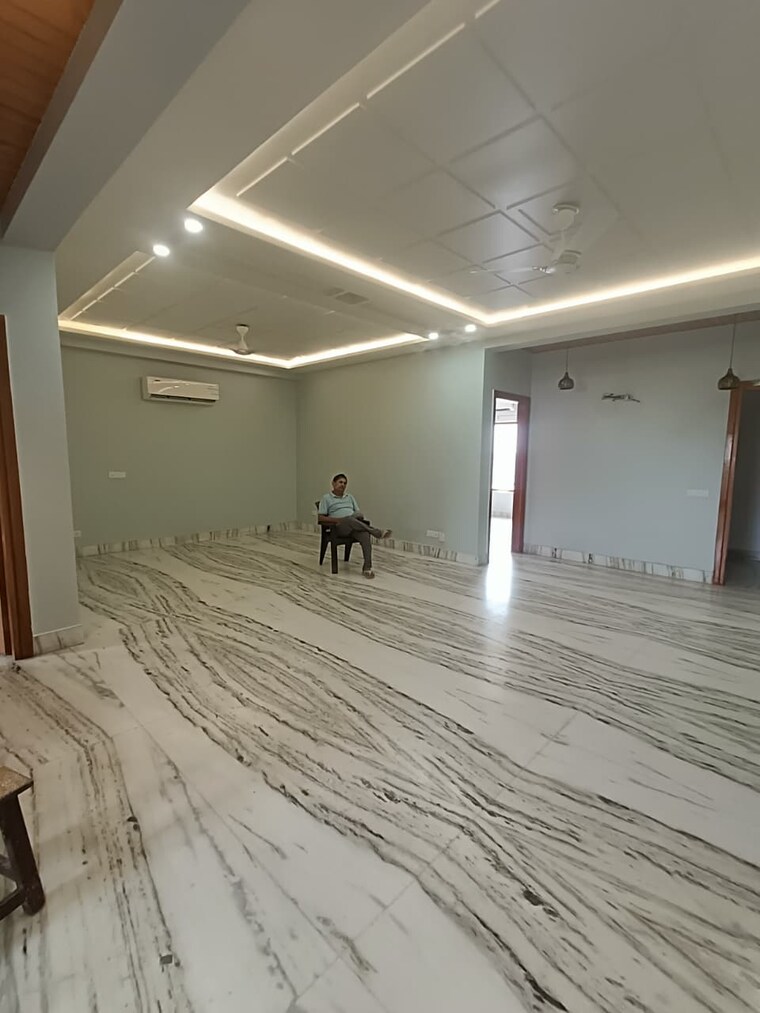 Room, ardee-city 3 Bedroom 2850 Sq.Ft. Apartment In Sector 52 Gurgaon 9609041