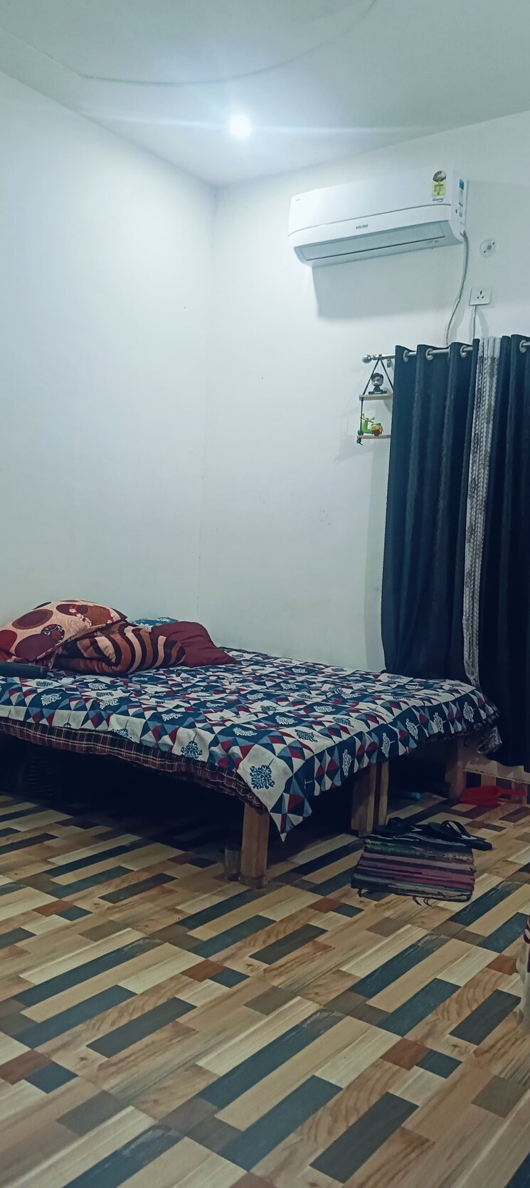 Room, gomti nagar Pg For Boys & Girls In Gomti Nagar 9609056
