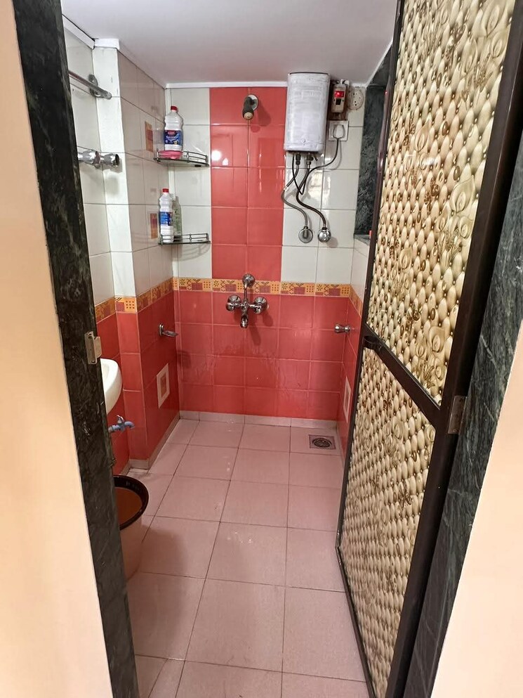 Bathroom, andheri east 1 Bedroom 380 Sq.Ft. Apartment In Andheri East Mumbai 9609054