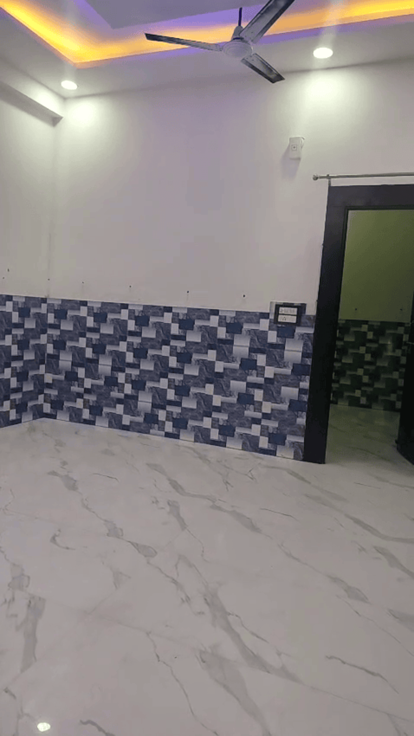 3 BHK 1500 Sq.Ft. Builder Floor in Mahagun Mahagunpuram II