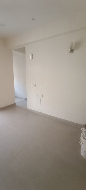 Room in 2 BHK Apartment at Shree Vardhman Mantra, Sector 67 – for Rent