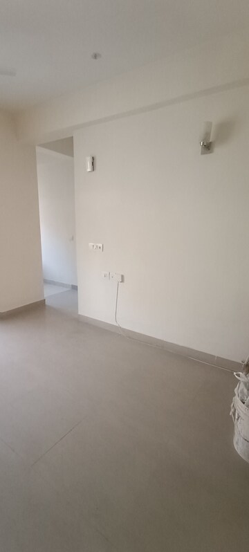 Room in 2 BHK Apartment at Shree Vardhman Mantra, Sector 67 – for Rent