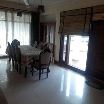 Dining area in 3 BHK Apartment at Sector 11 – for Rent