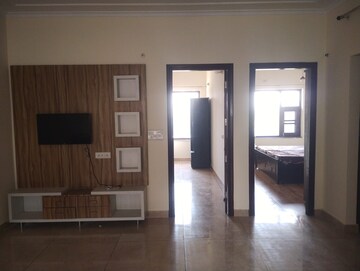 Room in 2 BHK Builder Floor at Aerocity – for Rent