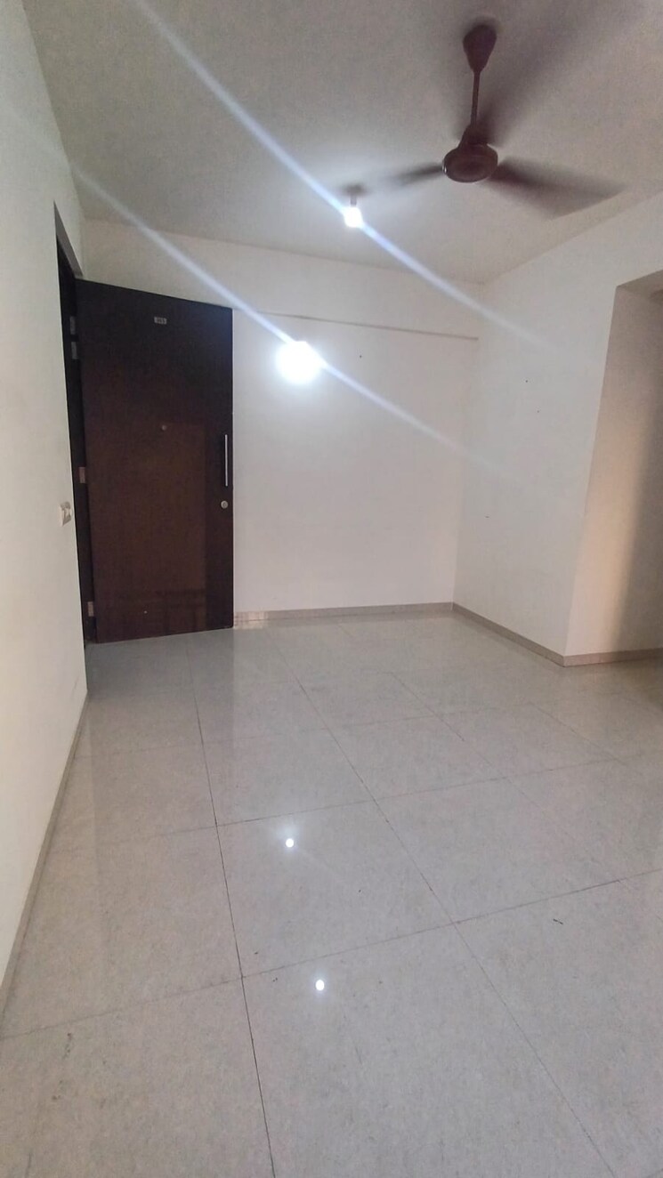 Living Room, blue-bell-hiranandani-estate 1 Bedroom 427 Sq.Ft. Apartment In Ghodbunder Road Thane 9609128