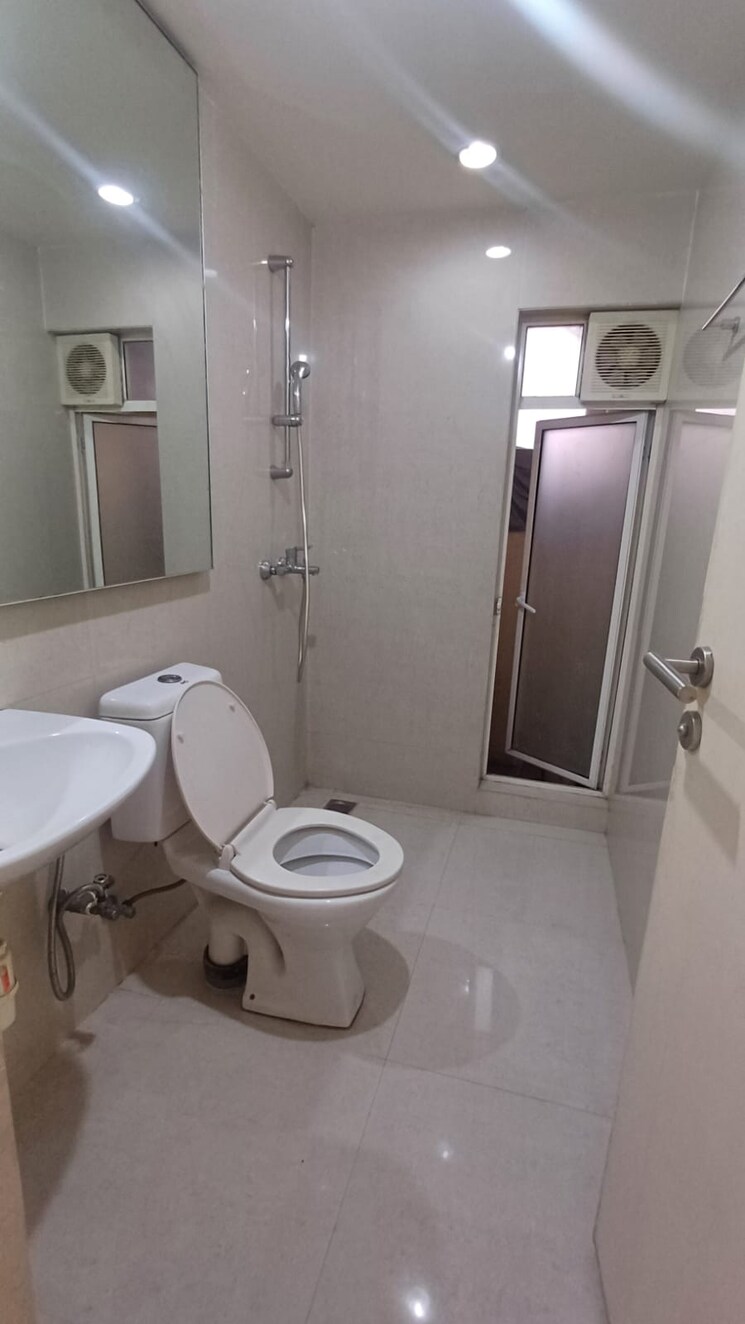 Bathroom, blue-bell-hiranandani-estate 1 Bedroom 427 Sq.Ft. Apartment In Ghodbunder Road Thane 9609128