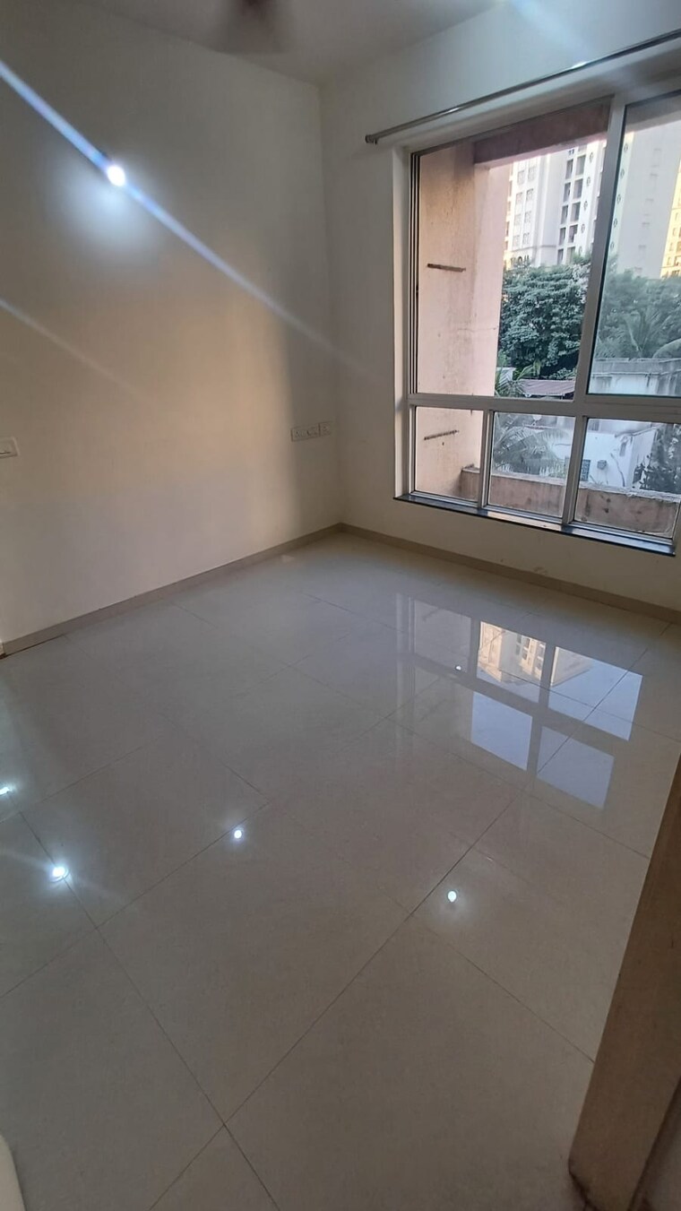 Living Room, blue-bell-hiranandani-estate 1 Bedroom 427 Sq.Ft. Apartment In Ghodbunder Road Thane 9609128