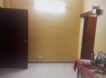 Room in 5 BHK Apartment at Haidar Para – for Sale