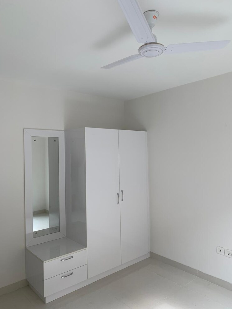 Room, snn-raj-grandeur 3 Bedroom 1615 Sq.Ft. Apartment In Bommanahalli Bangalore 9609155