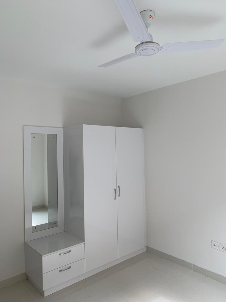 Room, snn-raj-grandeur 3 Bedroom 1615 Sq.Ft. Apartment In Bommanahalli Bangalore 9609155