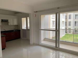 Room in 3 BHK Apartment at SNN Raj Grandeur, Bommanahalli – for Rent