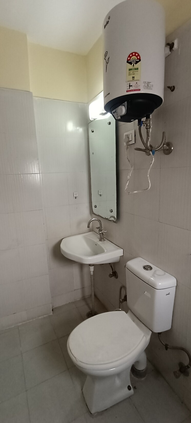 Bathroom, tulip-orange 3 Bedroom 1437 Sq.Ft. Apartment In Sector 70 Gurgaon 9609126
