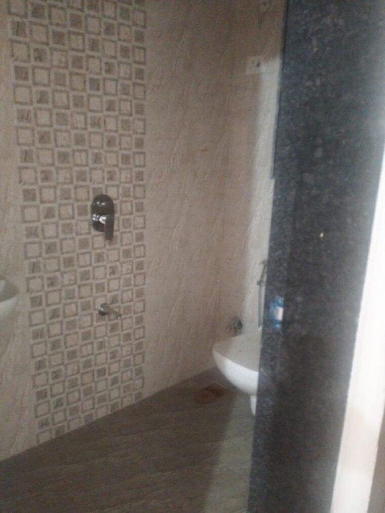 Bathroom, borivali west 1 Bedroom 400 Sq.Ft. Apartment In Borivali West Mumbai 9609143