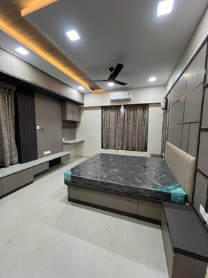 Bedroom in 2 BHK Apartment at Shivshakti Nivas, Kothrud – for Rent