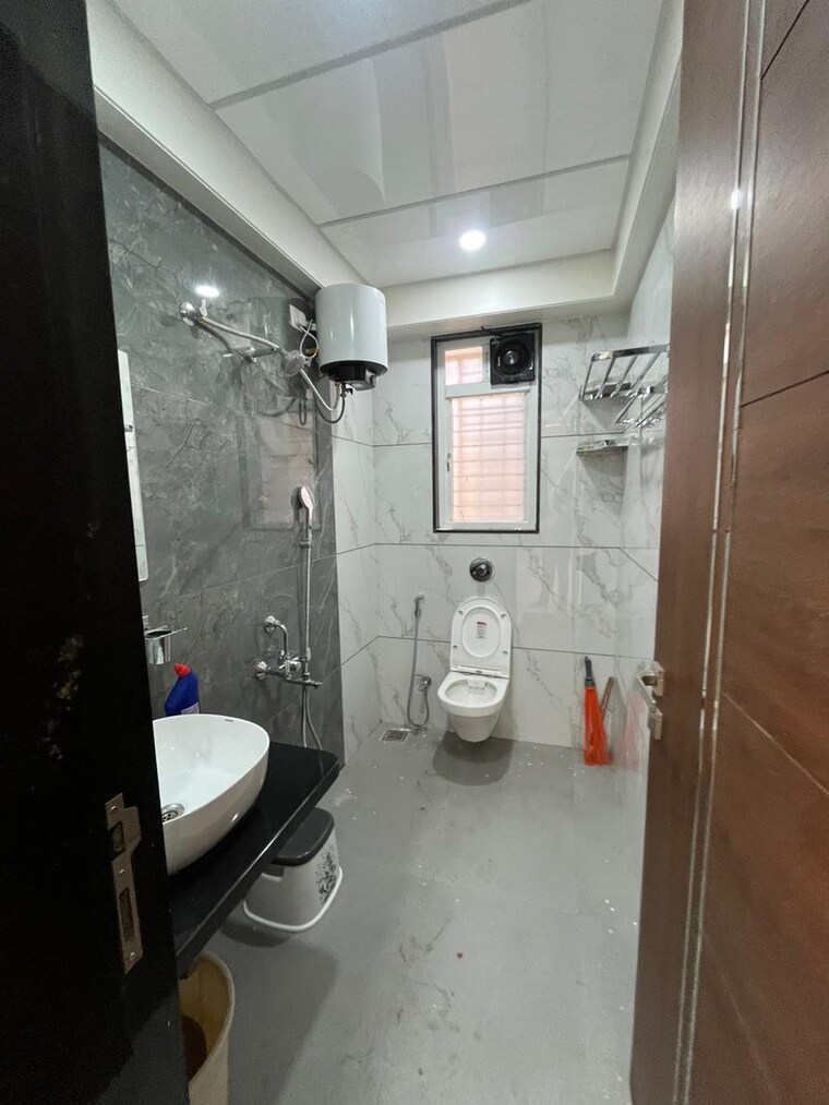 Bathroom, shivshakti-nivas 2 Bedroom 1250 Sq.Ft. Apartment In Kothrud Pune 9609218