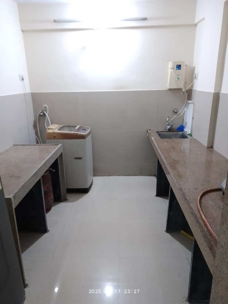 Kitchen, everest-country-side 1 Bedroom 450 Sq.Ft. Apartment In Kasarvadavali Thane 9609238