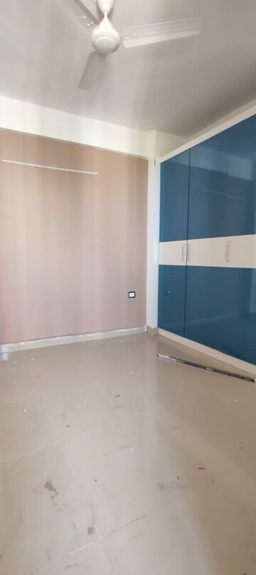 Bathroom in 3 BHK Apartment at ROF Alante, Sector 108 – for Rent