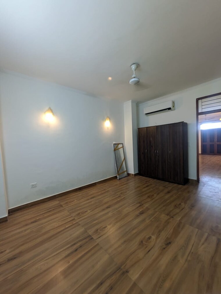 Room, smart-world-orchard 3 Bedroom 1680 Sq.Ft. Apartment In Sector 61 Gurgaon 9609259