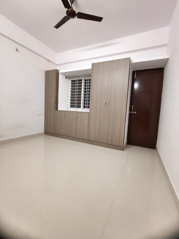 Room in 1 BHK Apartment at Kondapur – for Rent