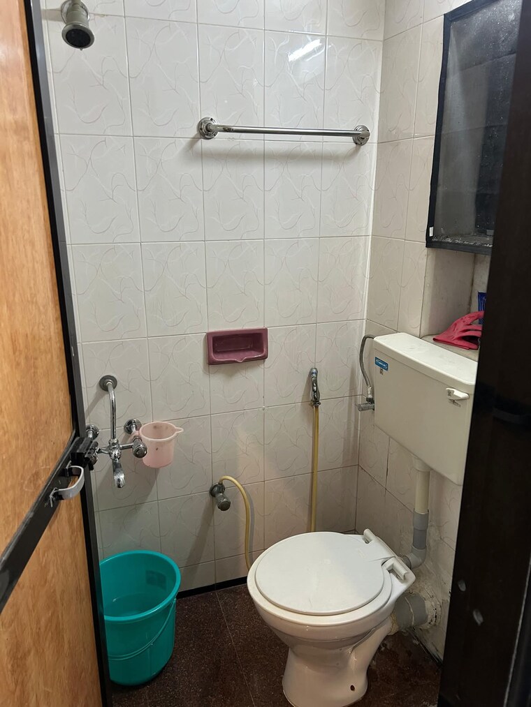 Bathroom, andheri east 1 Bedroom 390 Sq.Ft. Apartment In Andheri East Mumbai 9609299
