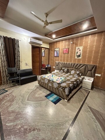 Room in 3 BHK Independent House at Sector 125 – for Sale