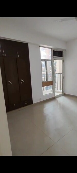 Room in 3 BHK Apartment at Gaur City 1st Avenue, Sector 4 Greater Noida – for Sale