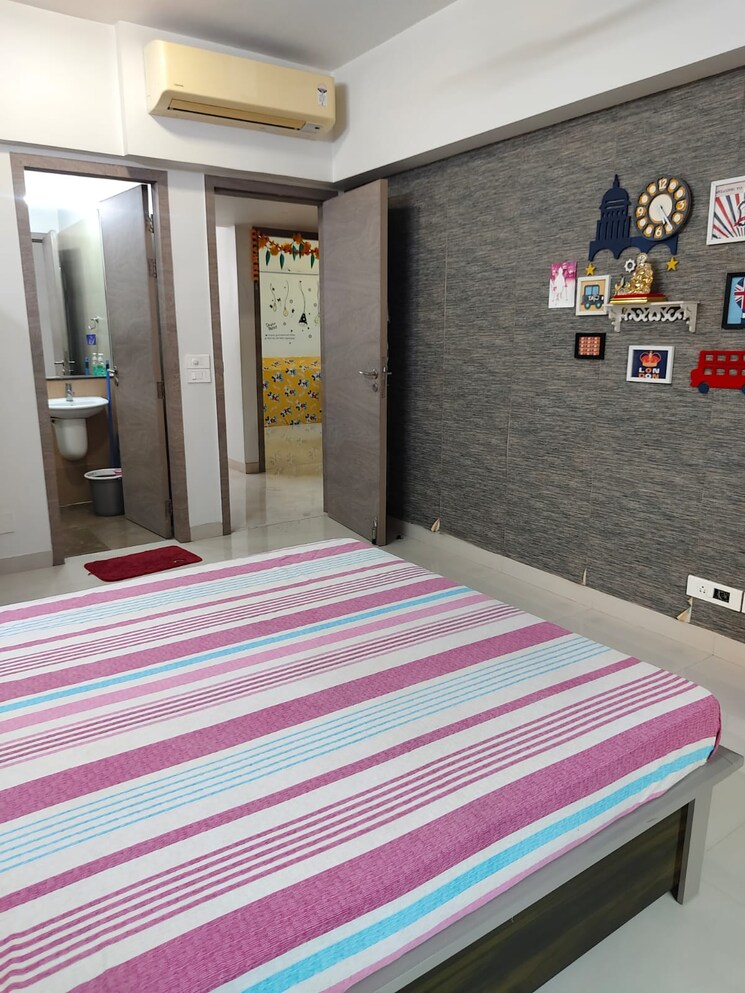 Master Bedroom, db-woods 3 Bedroom 1100 Sq.Ft. Apartment In Goregaon East Mumbai 9609380
