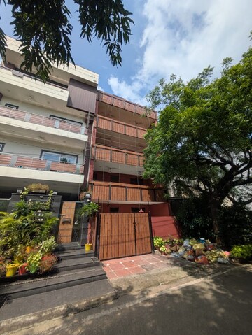 2 BHK Builder Floor – Exterior View View at DLF Building 10, Dlf Phase ii - for Rent