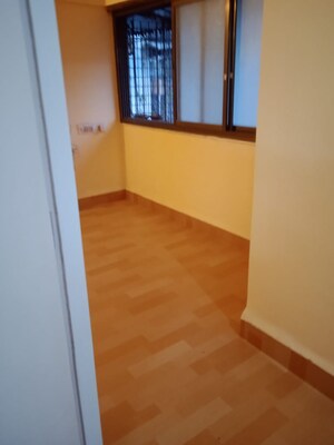 Room in 2 BHK Apartment at Shiv Parvati CHS Borivali West, Borivali West – for Rent