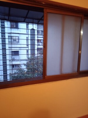 Room in 2 BHK Apartment at Shiv Parvati CHS Borivali West, Borivali West – for Rent