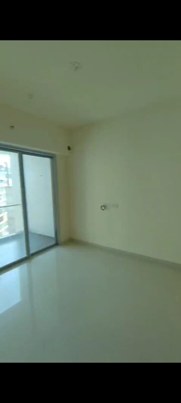 Room in 2 BHK Apartment at Chandiwala Pearl Regency, Andheri West – for Rent