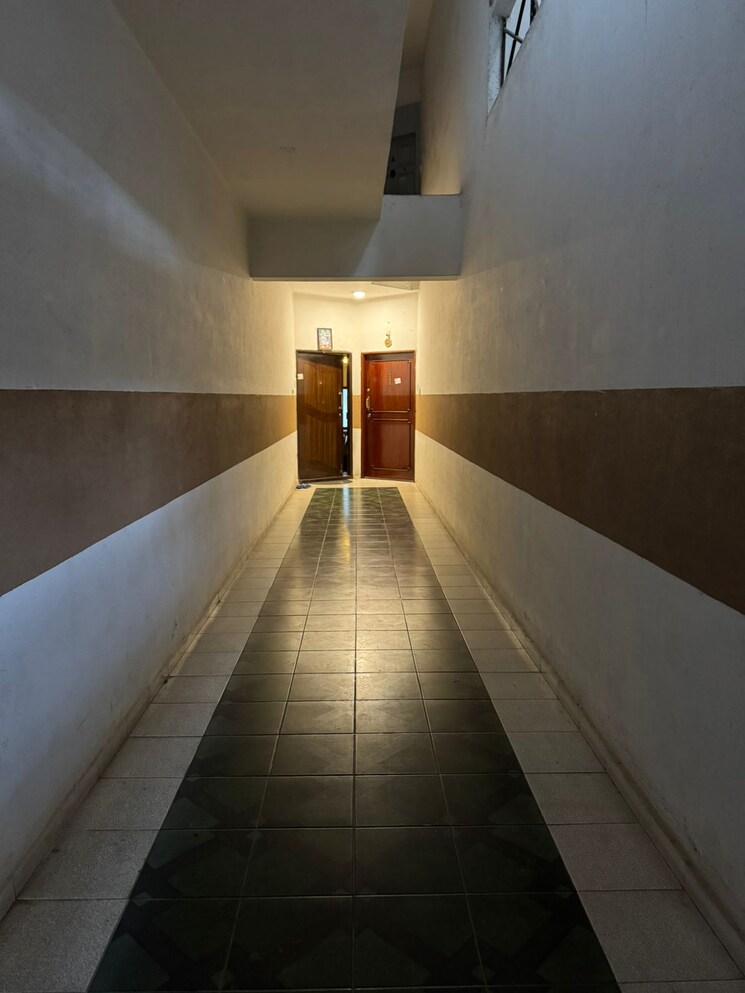 undefined, lalazar-apartment 3 Bedroom 1800 Sq.Ft. Apartment In Palace Road Bangalore 9609632