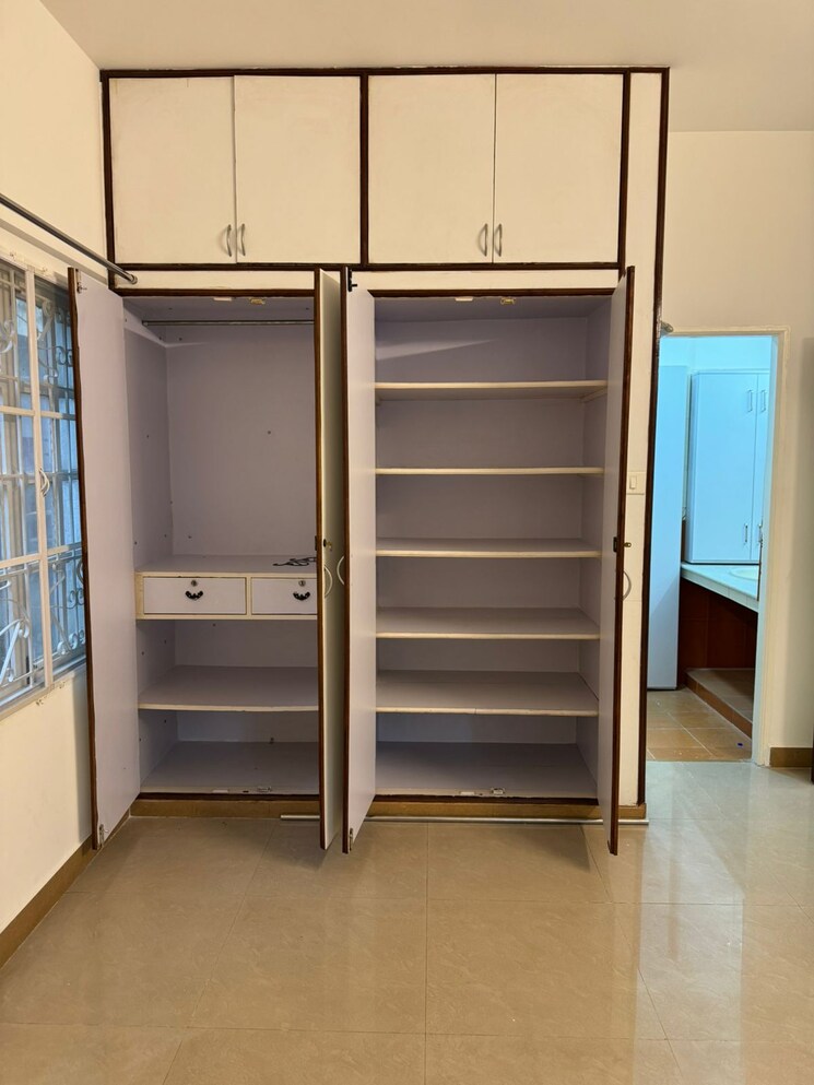 undefined, lalazar-apartment 3 Bedroom 1800 Sq.Ft. Apartment In Palace Road Bangalore 9609632