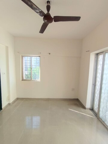 Room in 2 BHK Apartment at Aishwaryam Ventures, Pimpri Chinchwad Pcmc – for Rent