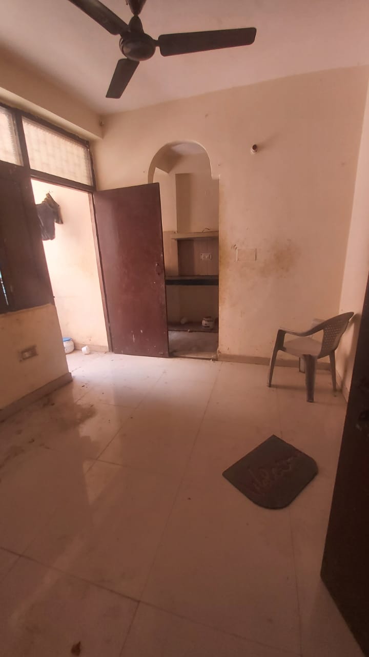 1.5 BHK Builder Floor For Rent in Patpar Ganj Village Opp J