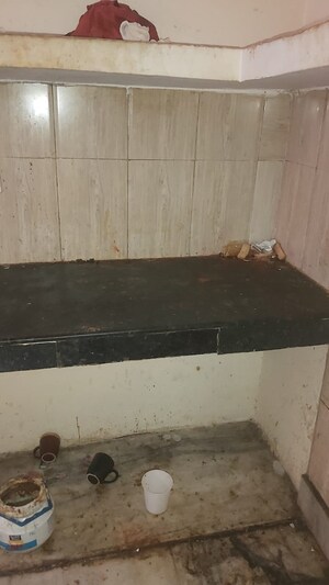 Kitchen in 1.5 BHK Builder Floor at Mayur Vihar – for Rent