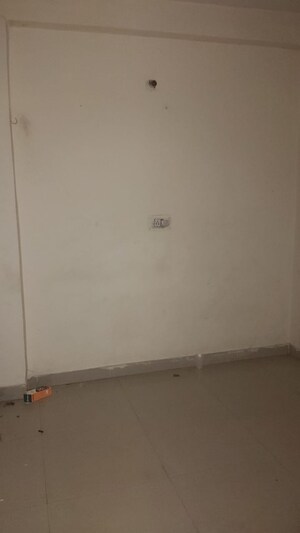 Room in 1.5 BHK Builder Floor at Mayur Vihar – for Rent