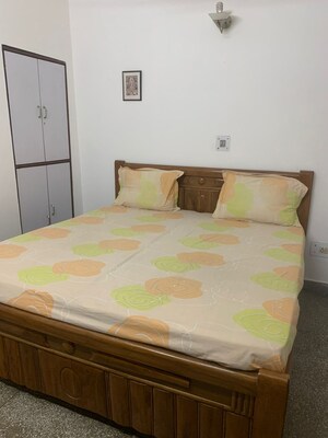 Bedroom in 1.5 BHK Builder Floor at Greater Kailash I – for Rent