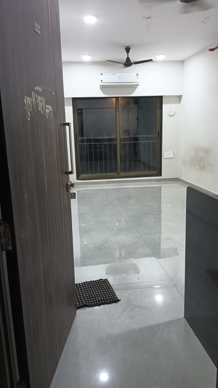 Bathroom, roha-vatika 1 RK 260 Sq.Ft. Apartment In Kurla East Mumbai 9609703
