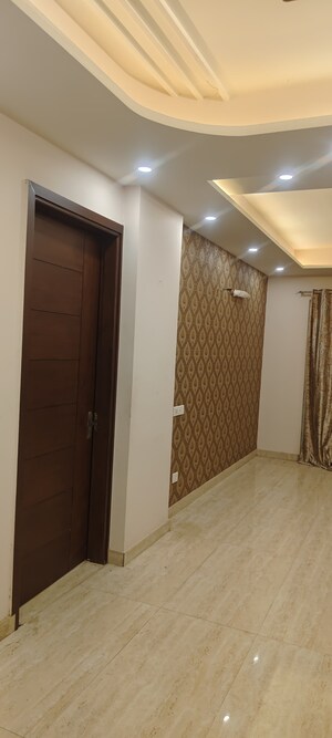 Room in 3 BHK Builder Floor at M3M Atrium, Sector 57 – for Rent