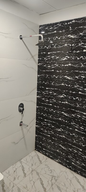 Bathroom in 3 BHK Builder Floor at M3M Atrium, Sector 57 – for Rent