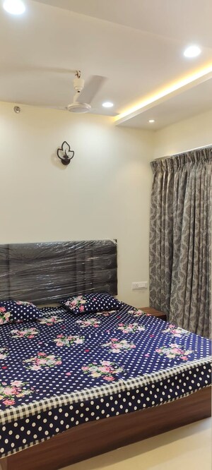 Bedroom in 2 BHK Apartment at Shree Shaswat Phase II, Mira Road – for Rent