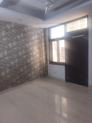 Room in 2 BHK Builder Floor at Neb Sarai – for Rent