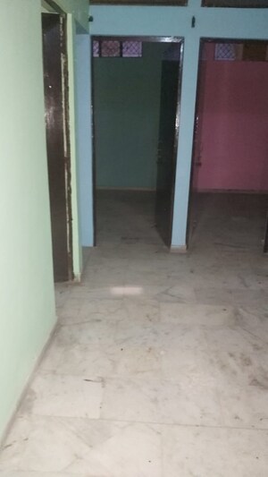 Room in 2.5 BHK Builder Floor at Mayur Vihar – for Rent