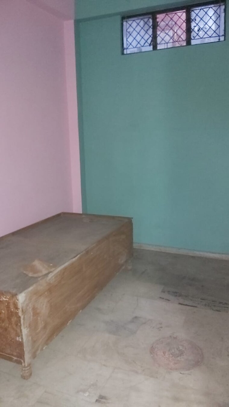 Room, mayur vihar 2.5 Bedroom 450 Sq.Ft. Builder Floor In Mayur Vihar Delhi 9609744